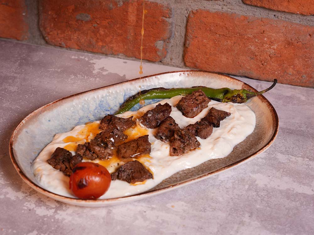 Yoğurtlu Lokum Şiş